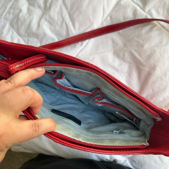 Classic Red Shoulder Bag - Picture 7 of 10